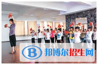 內(nèi)江初中女生上什么中專學(xué)校好