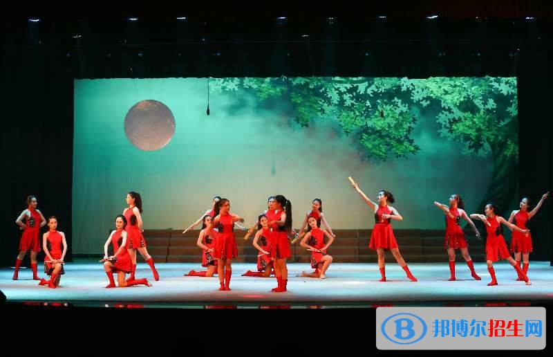臨汾文化藝術(shù)學(xué)校2019年報(bào)名條件、招生對(duì)象