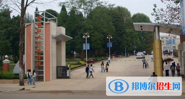 安順讀中專學校后悔了