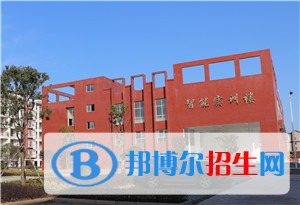 南昌職業(yè)學(xué)院?jiǎn)握泻?jiǎn)章
