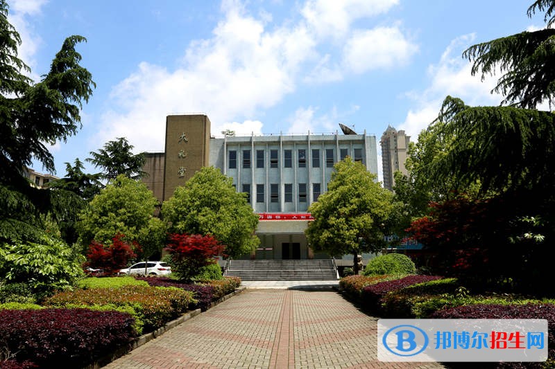 九江職業(yè)技術(shù)學(xué)院?jiǎn)握袌?bào)名條件