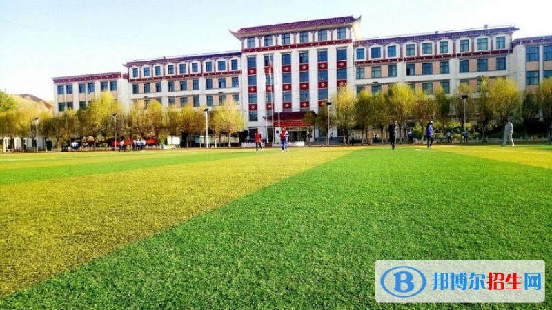 安順中專學(xué)校哪個比較好