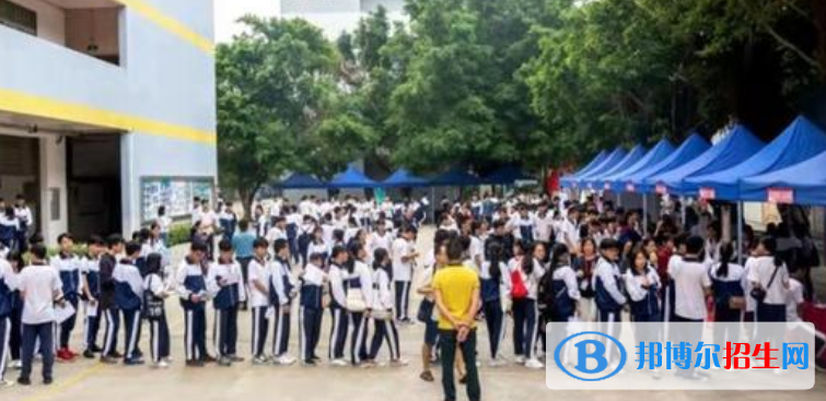 中山坦洲理工學(xué)校2019年報(bào)名條件、招生對(duì)象