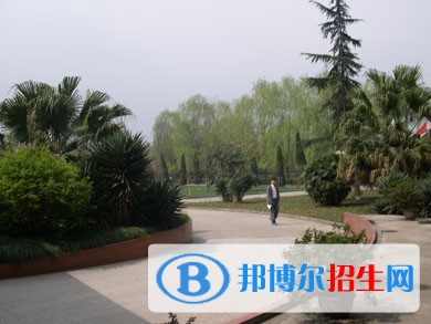 資陽(yáng)女生學(xué)什么中專學(xué)校好