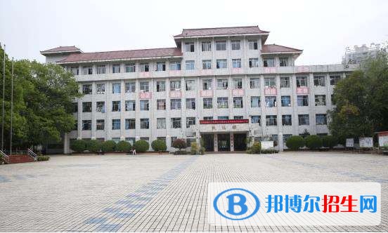銅仁高中畢業(yè)上中專學(xué)校