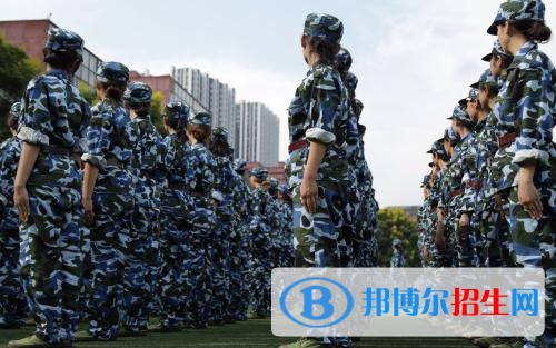 內(nèi)江中專學校是什么意思