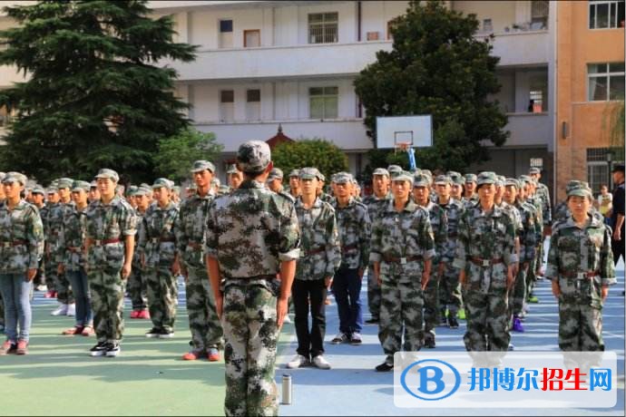 四川省威州民族師范學校五年制大專學校宿舍
