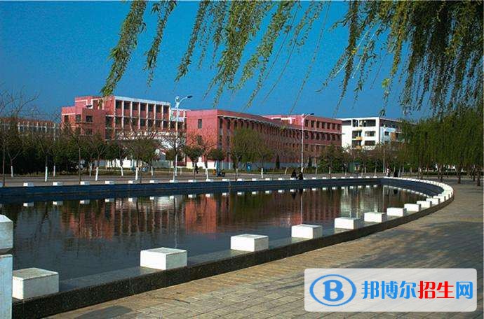 濮陽(yáng)職業(yè)技術(shù)學(xué)院?jiǎn)握泻?jiǎn)章