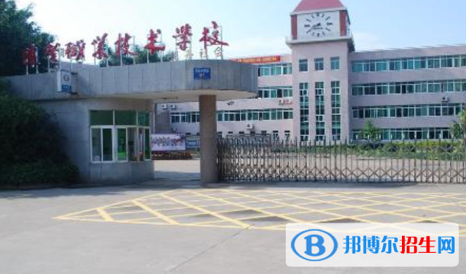 佛山順德區(qū)勒流職業(yè)技術(shù)學校2019年報名條件、招生對象