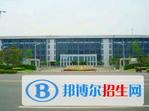 樂山適合初中畢業(yè)的中專學校