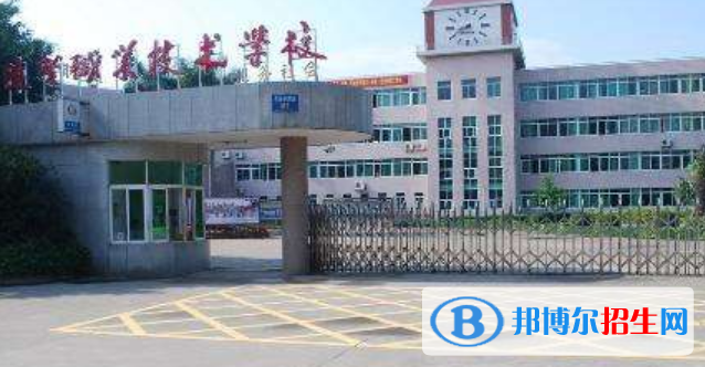 佛山順德區(qū)胡寶星職業(yè)技術(shù)學(xué)校2019年報名條件、招生對象