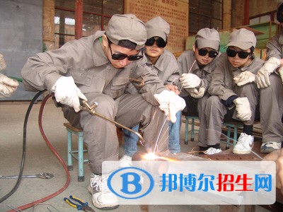樂山女生上中專學校有哪些技術