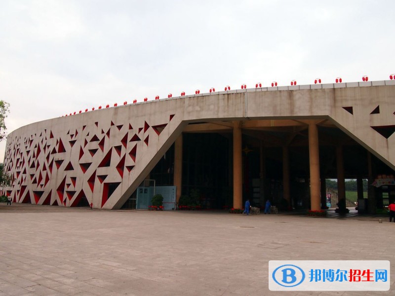 涼山民族師范學(xué)校五年制大專招生對象