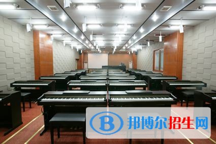 鋼琴室