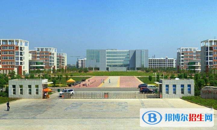 許昌職業(yè)技術(shù)學(xué)院?jiǎn)握袌?bào)名時(shí)間