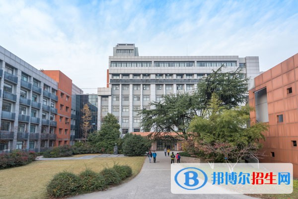 北京經(jīng)濟管理職業(yè)學(xué)院單招報名時間
