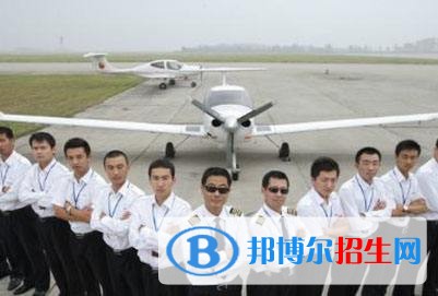 眉山中專學(xué)校畢業(yè)是什么文憑