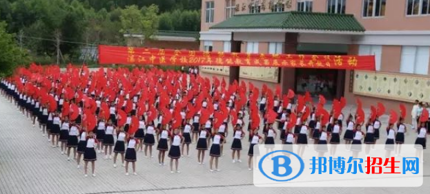 湛江中醫(yī)學校2019年報名條件、招生對象