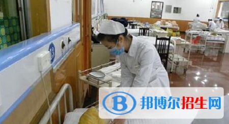 四川人民醫(yī)院護(hù)士學(xué)校五年制大專(zhuān)收費(fèi)標(biāo)準(zhǔn)