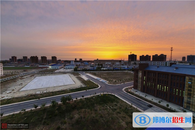 哈密職業(yè)技術(shù)學(xué)院?jiǎn)握袌?bào)名條件