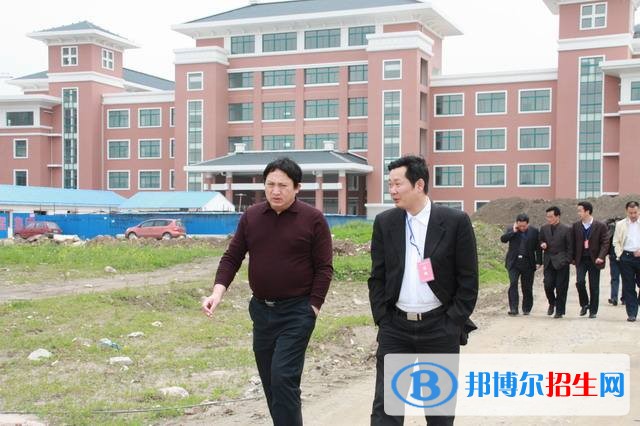 雅安中專學(xué)校讀出來是什么文憑