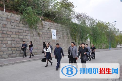 德陽讀中專學(xué)校一年要多少錢