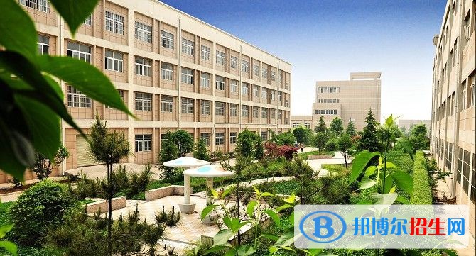 西安讀中專學校要分數(shù)嗎