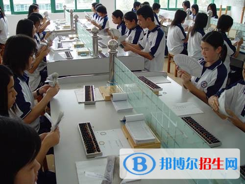 西安去讀中專學(xué)校學(xué)什么對(duì)以后好一點(diǎn)
