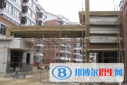 銅川女生讀高中好還是中專學(xué)校