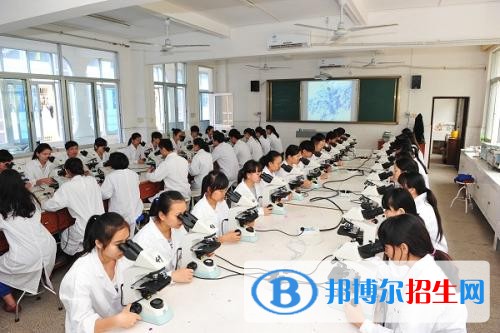銅川沒有高中畢業(yè)證可以讀中專學(xué)校嗎