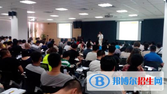 銅川初中女生上什么中專學校好