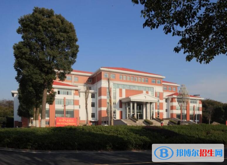 無(wú)錫高中畢業(yè)生讀中專學(xué)校