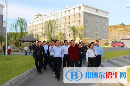 巴中恩陽區(qū)職業(yè)中學(xué)招生辦聯(lián)系電話