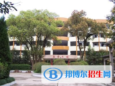 達(dá)州科技職業(yè)技術(shù)學(xué)校2019年報(bào)名條件、招生對象