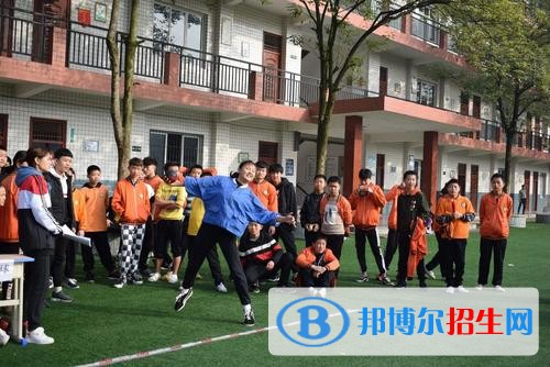 峨眉山文武學(xué)校招生辦聯(lián)系電話