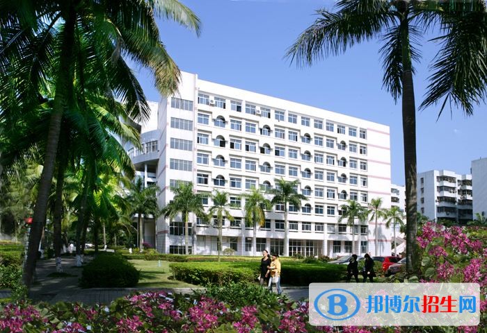 渭南讀中專學(xué)校多少錢