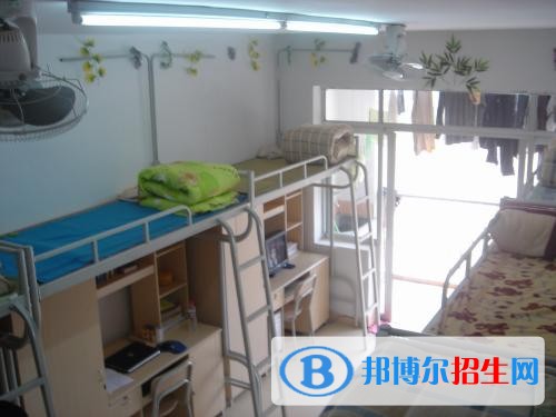越西縣職業(yè)技術學校宿舍條件