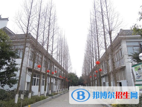成都科華職業(yè)技術(shù)學(xué)校招生辦聯(lián)系電話(huà)