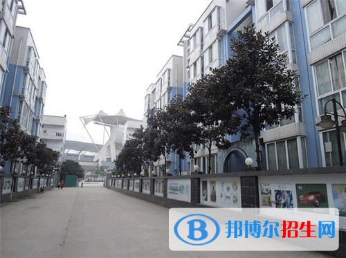 成都科華職業(yè)技術(shù)學(xué)校2019年報(bào)名條件、招生對(duì)象