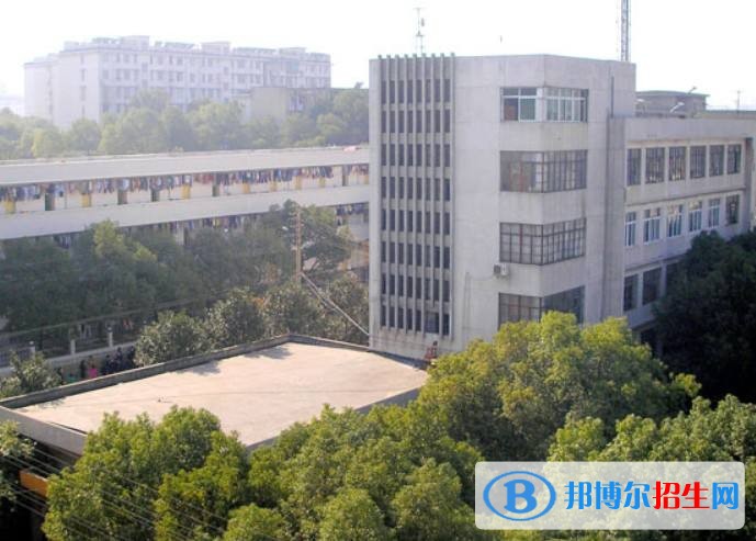 湖南有色金屬學(xué)校3