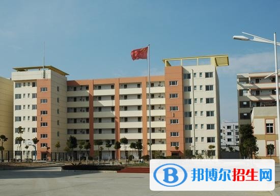 河北高中女生畢業(yè)后讀什么中專學(xué)校好