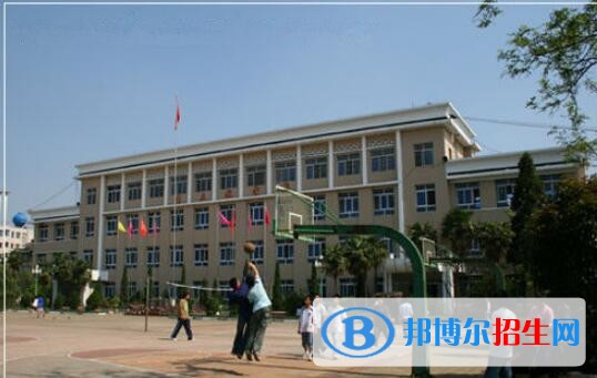安順第二高級(jí)中學(xué)怎么樣、好不好