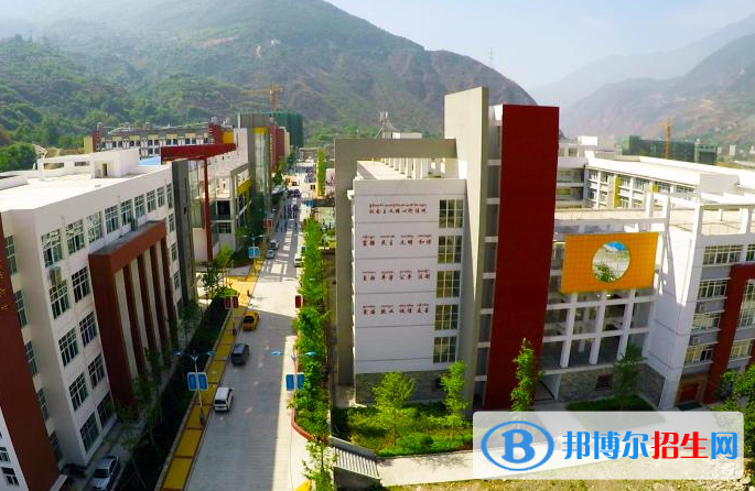 甘孜州職業(yè)技術學校