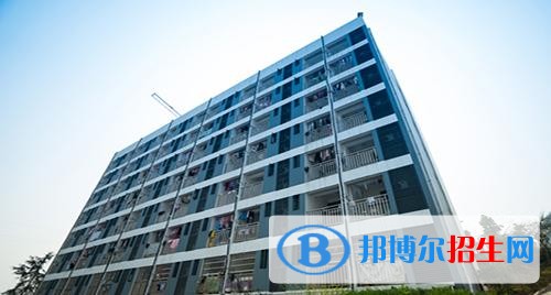 重慶服裝工程職業(yè)學院五年制大專2019年報名條件、招生要求、招生對象