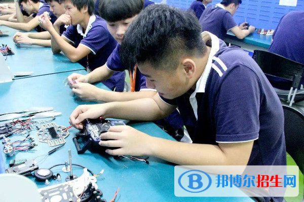 成都初中職業(yè)學(xué)校的排名2019