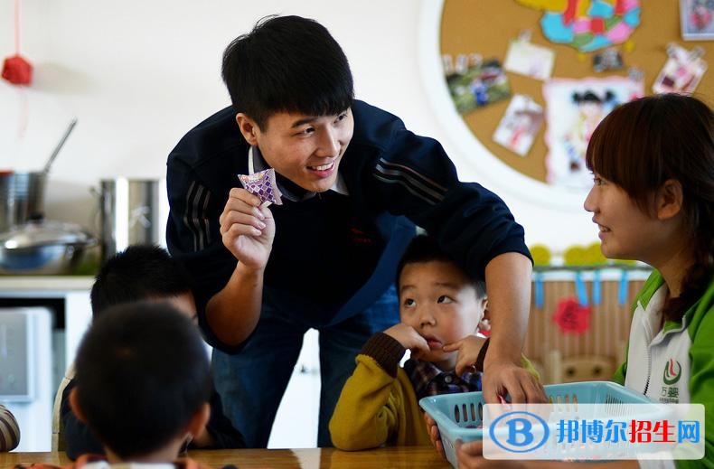 男生適合報(bào)考幼師專(zhuān)業(yè)