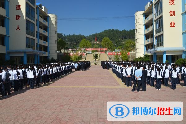 龍里中等職業(yè)學(xué)校辦學(xué)情況