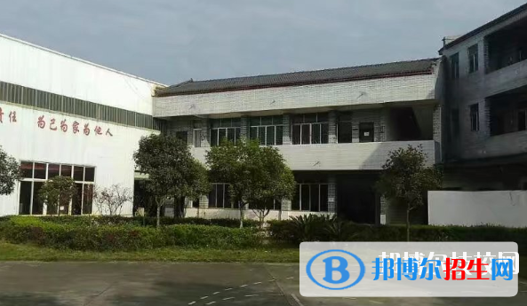 成都莊園機(jī)電職業(yè)技術(shù)學(xué)校5