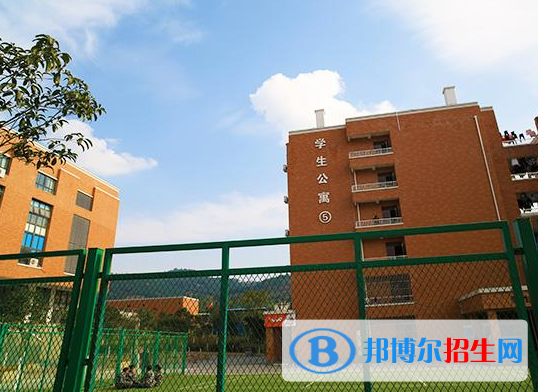 成都五月花高級(jí)技工學(xué)校2