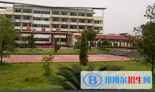 貴州天柱民族中學(xué)2019年報(bào)名條件、招生要求、招生對象